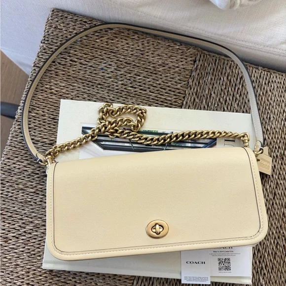 Coach Dinky Shoulder Bag in Moonlight - Picture 3 of 13